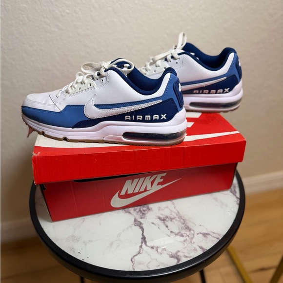 Nike Air Max White and Navy Sneakers main image 4